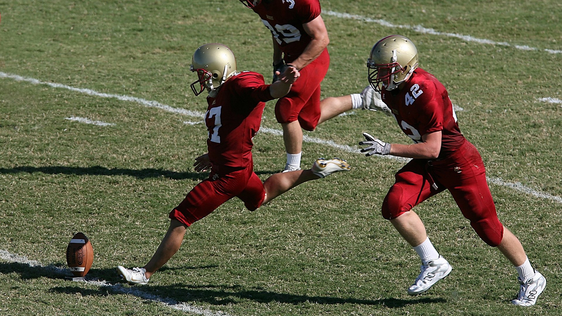 Doinb新星比赛局势复杂表现突出，MAD前途光明！全场沸腾不已